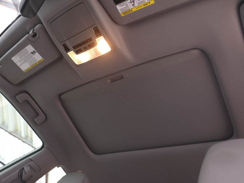 Used 2018 Toyota Highlander XLE image 17