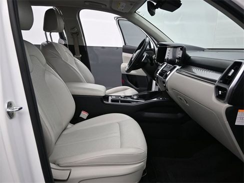 Used 2021 Kia Sorento EX image 25