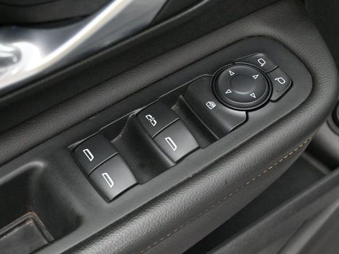 Used 2022 GMC Terrain AT4 AWD/4WD image 13