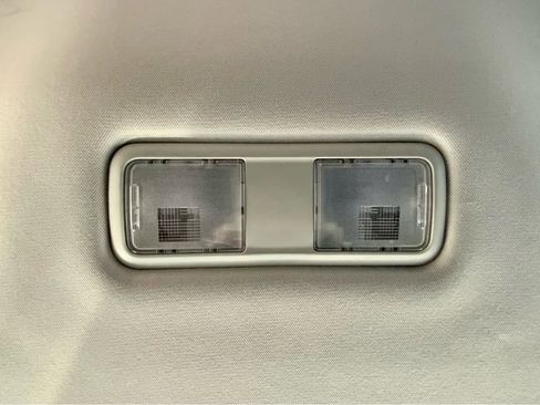 Used 2021 Toyota Highlander XLE image 58