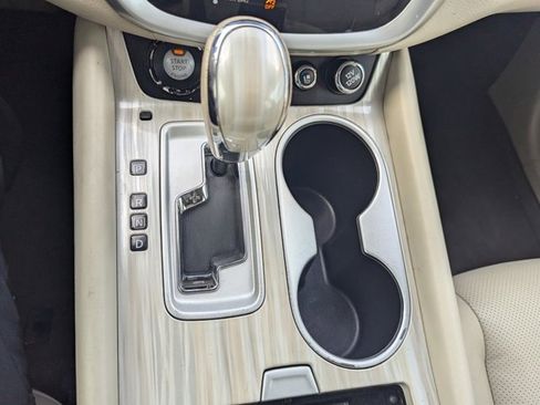 Used 2017 Nissan Murano Platinum image 14