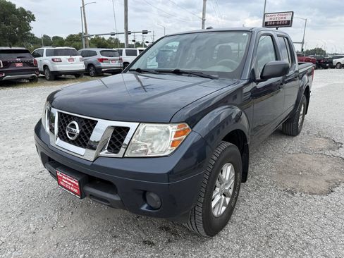 Used 2015 Nissan Frontier SV AWD/4WD image 8