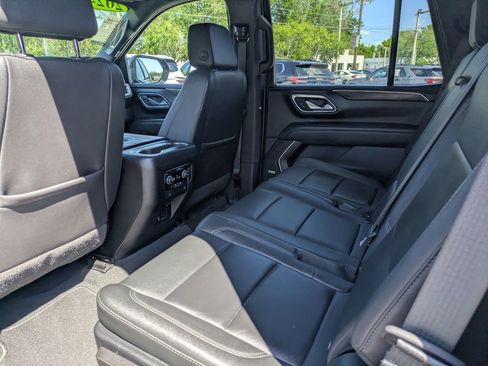 Used 2024 Chevrolet Tahoe LT RWD image 13
