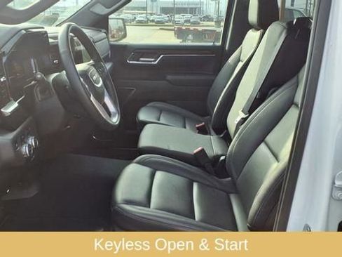 Used 2025 GMC Sierra 1500 SLT image 27