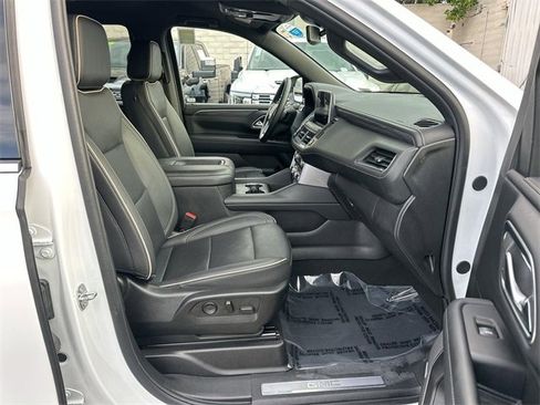 Used 2024 GMC Yukon SLT image 27