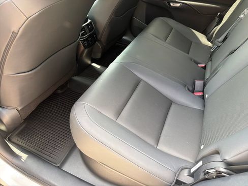 Used 2025 Lexus RX 350 Premium w/ Convenience Package FWD image 37