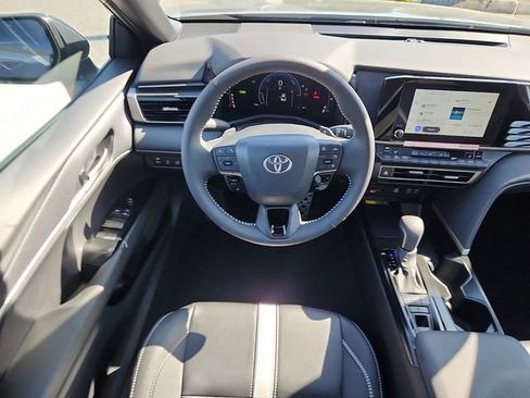 Used 2026 Toyota Camry SE FWD image 11