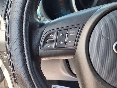 Used 2013 Kia Soul + FWD image 16