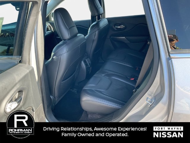 Used 2019 Jeep Cherokee Limited AWD/4WD image 14