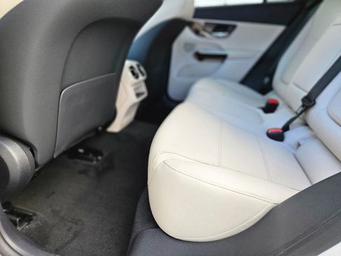 New 2026 Mercedes-Benz GLC 300 4MATIC image 16