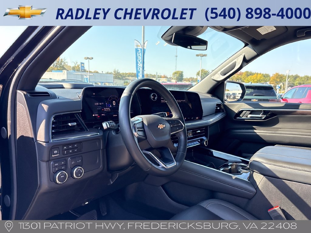 Used 2025 Chevrolet Tahoe LT AWD/4WD image 4