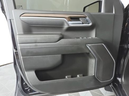 Used 2023 Chevrolet Silverado 1500 RST AWD/4WD image 16