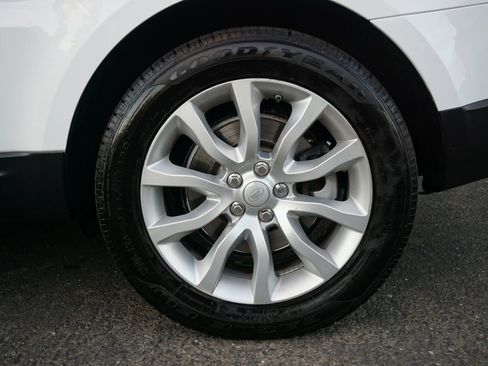 Used 2017 Land Rover Range Rover Sport HSE image 27