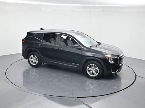 Used 2022 GMC Terrain SLE image 39