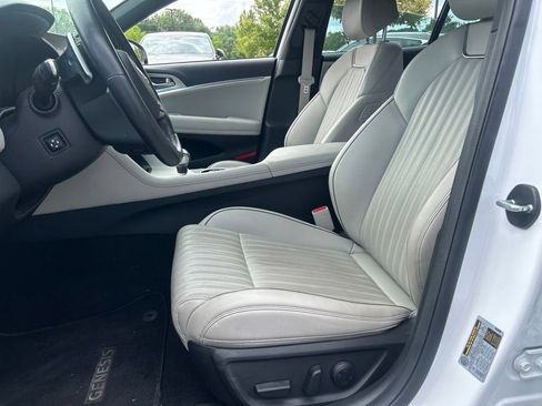 Used 2023 Genesis G70 2.0T w/ Sport Prestige Package AWD/4WD image 10