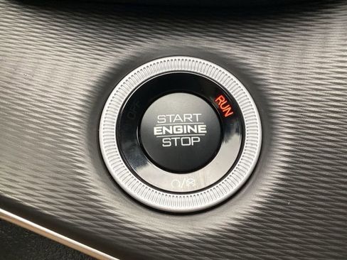 New 2025 Jeep Grand Cherokee Laredo image 38