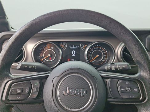 Used 2020 Jeep Wrangler Sport AWD/4WD image 16