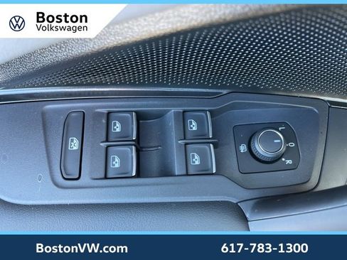 New 2026 Volkswagen Tiguan SE image 27