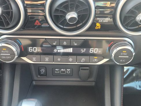 Used 2024 Nissan Sentra SR w/ SR Premium Package FWD image 29