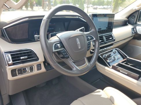 Certified 2023 Lincoln Navigator L Reserve AWD/4WD image 13