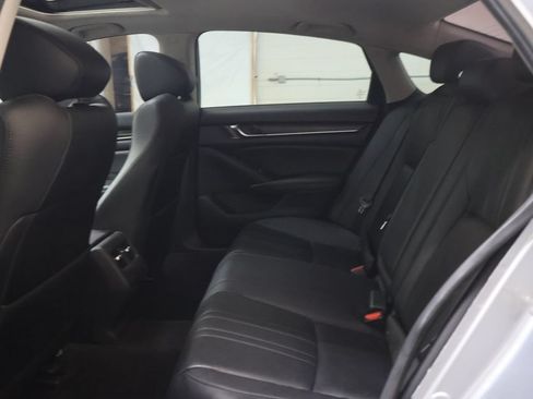 Used 2019 Honda Accord Touring image 14