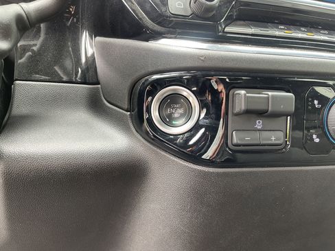 Used 2025 Chevrolet Silverado 1500 LT image 23