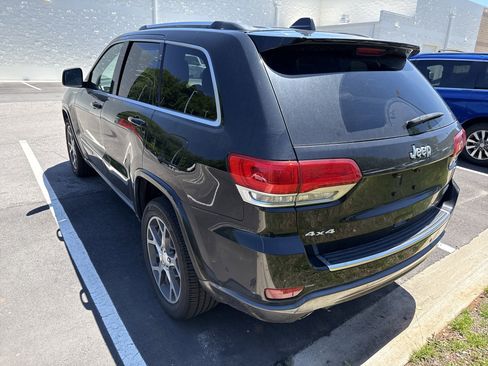 Used 2018 Jeep Grand Cherokee Limited AWD/4WD image 7