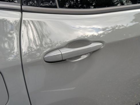 Used 2023 Jeep Compass Latitude image 26