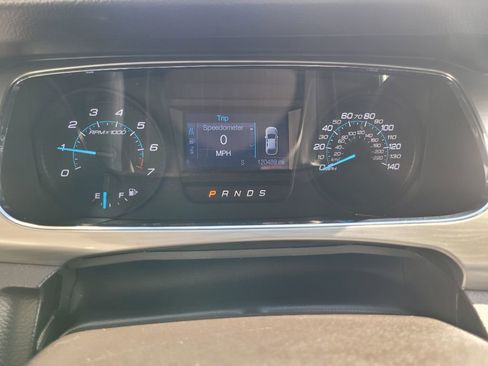 Used 2016 Ford Taurus SEL FWD image 23
