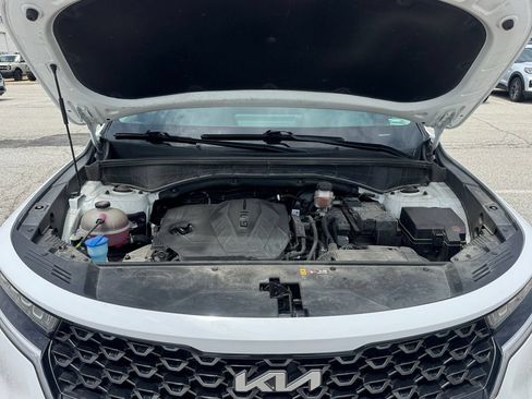 Used 2023 Kia Sorento S w/ Panoramic Sunroof Package AWD/4WD image 16