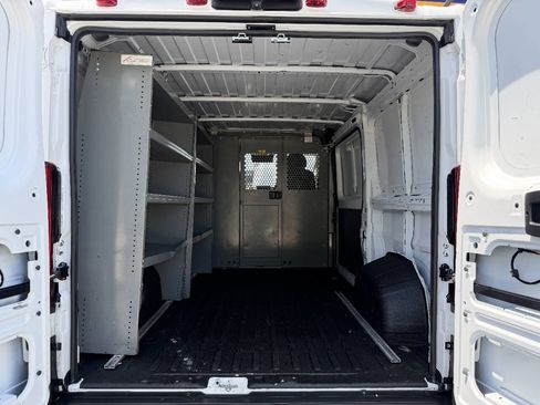 Used 2023 RAM ProMaster 2500 FWD image 11