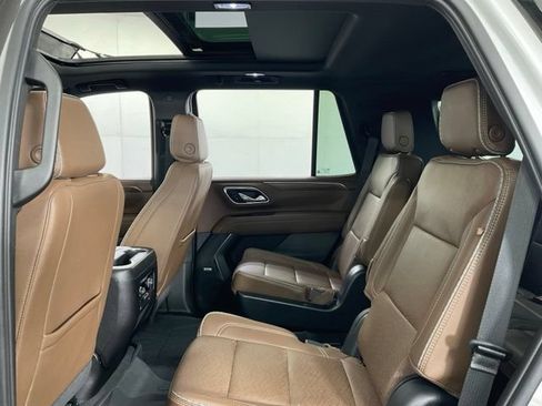 Used 2023 Chevrolet Tahoe High Country AWD/4WD image 35
