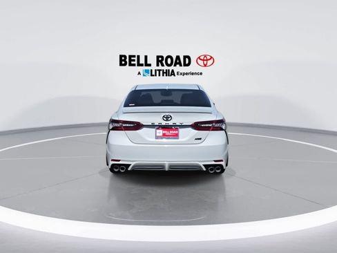 Used 2022 Toyota Camry XSE FWD image 7