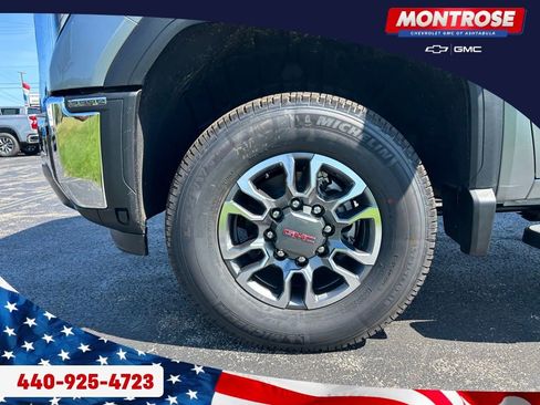 New 2026 GMC Sierra 3500 SLT AWD/4WD image 32