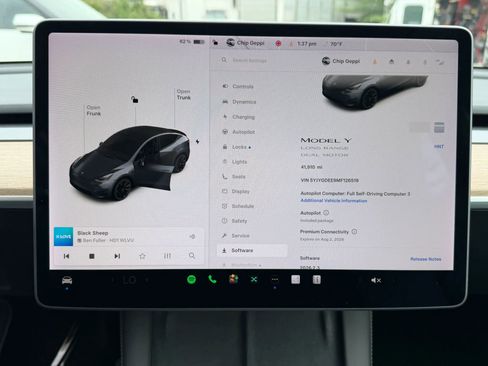 Used 2021 Tesla Model Y Long Range image 26