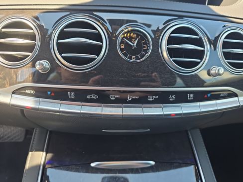 Used 2019 Mercedes-Benz S 560 4MATIC Sedan image 20