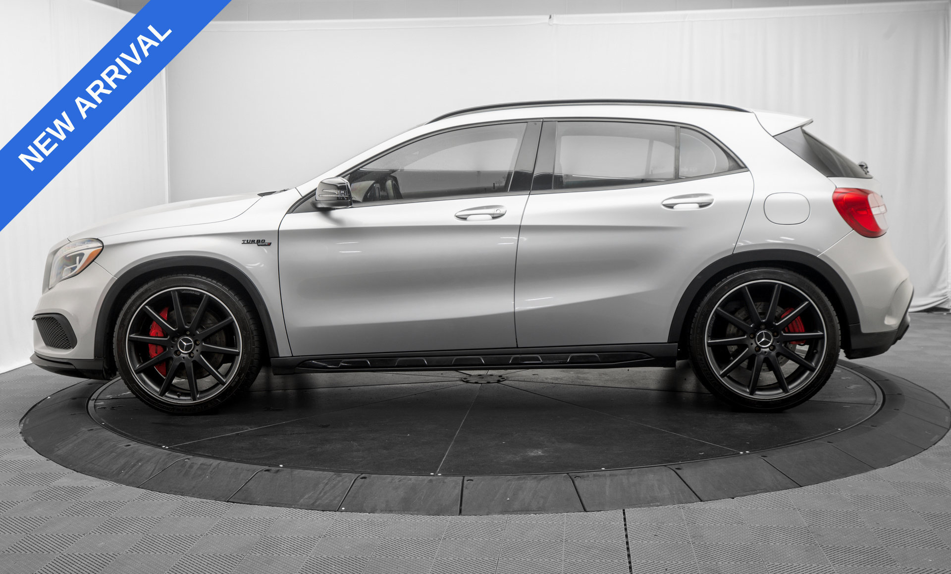 Used 2015 Mercedes-Benz GLA 45 AMG 4MATIC image 4