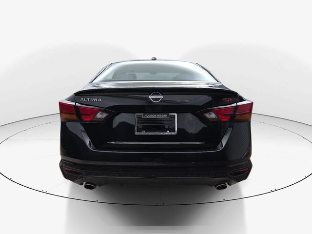 Used 2024 Nissan Altima 2.5 SR w/ SR Premium Package FWD image 7
