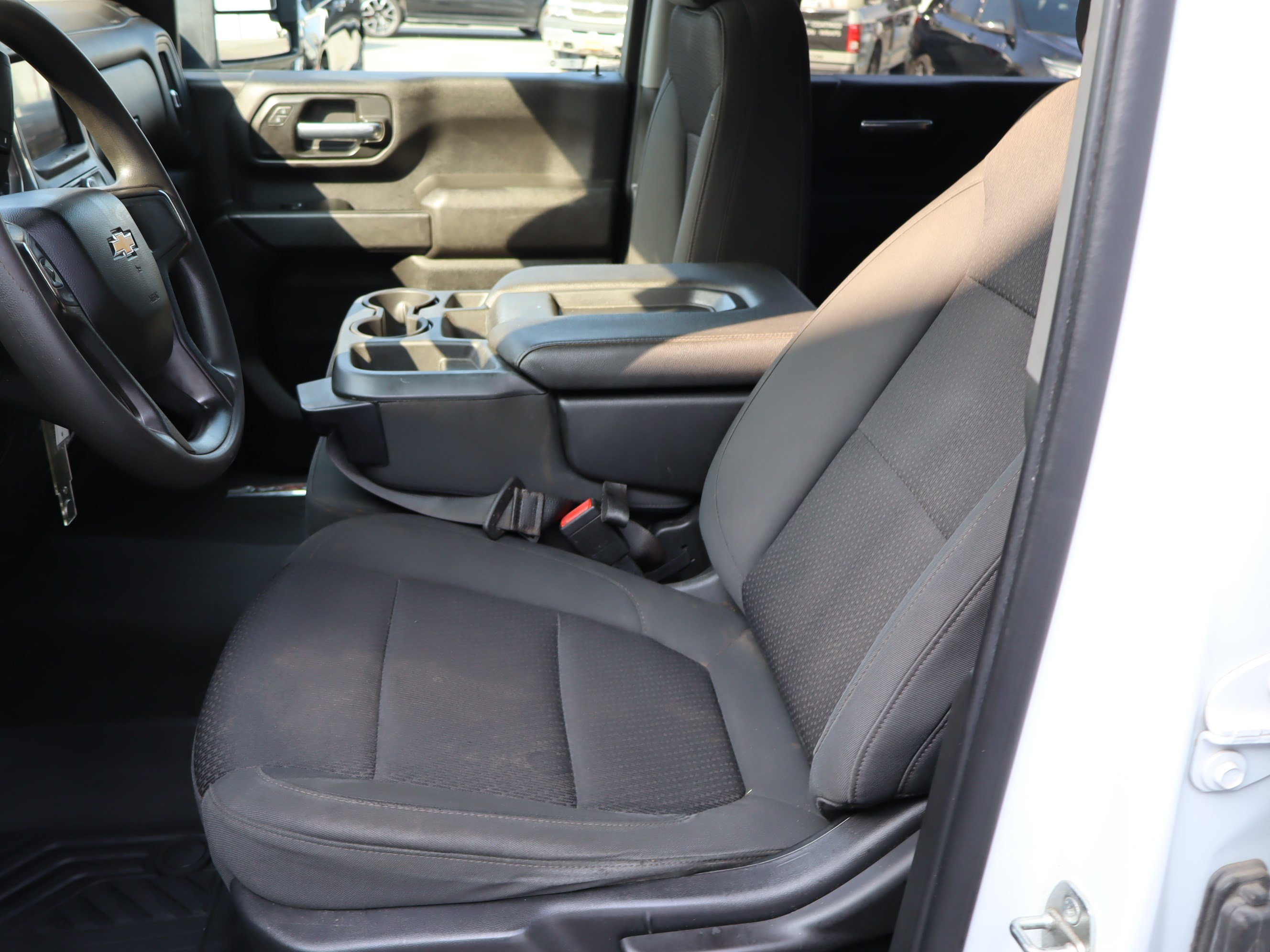 Used 2022 Chevrolet Silverado 2500 Custom w/ Custom Value Package AWD/4WD image 18
