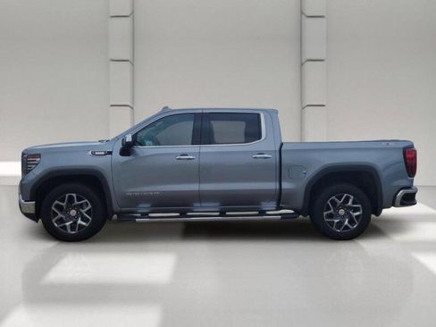 Used 2023 GMC Sierra 1500 SLT w/ SLT Premium Plus Package AWD/4WD image 4