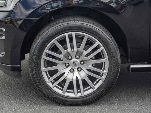 Certified 2023 Ford Expedition Max Platinum image 10