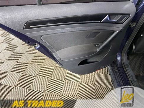 Used 2015 Volkswagen Golf 4-Door FWD image 16