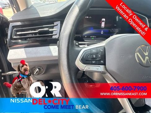 Used 2025 Volkswagen Jetta SE FWD image 18