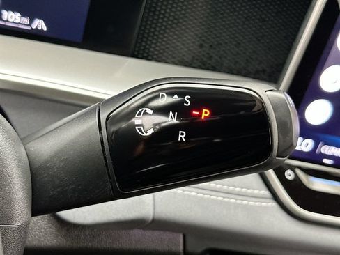 Certified 2026 Volkswagen Tiguan SE R-Line AWD/4WD image 19