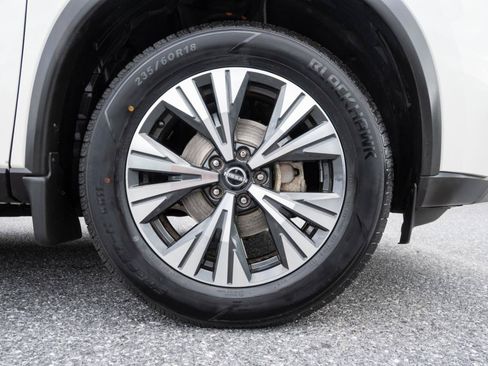 Used 2023 Nissan Rogue SV w/ SV Premium B Package AWD/4WD image 40