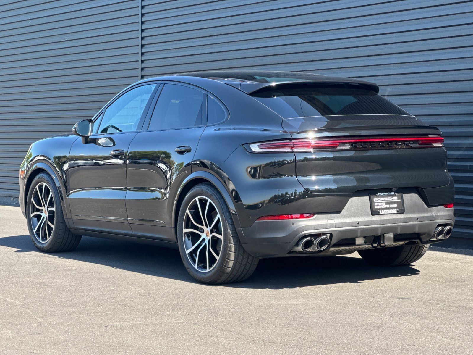 Certified 2026 Porsche Cayenne Coupe AWD/4WD image 3
