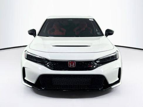 Used 2023 Honda Civic Type R image 2