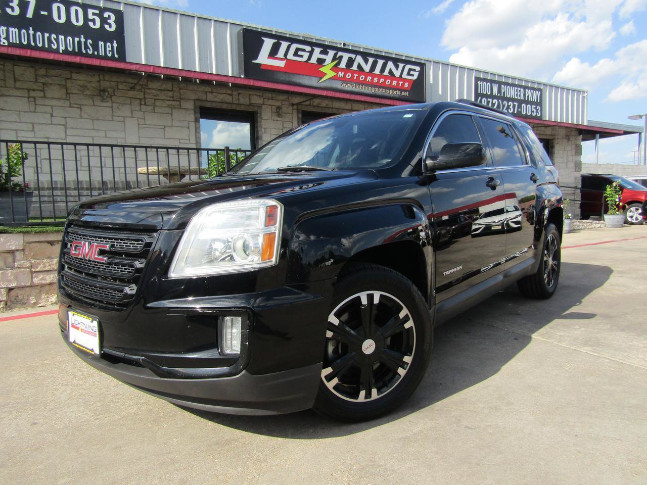 Used 2017 GMC Terrain SLT w/ Driver Alert Package I FWD image 1