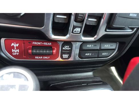 Used 2021 Jeep Gladiator Rubicon AWD/4WD image 32