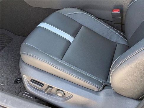 New 2026 Toyota Camry SE FWD image 4